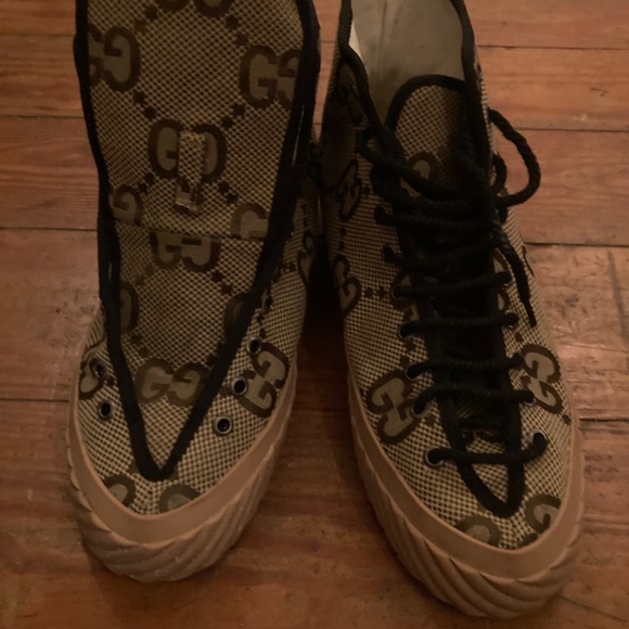 Gucci Maxi GG Tortuga Supreme Canvas High Top Sneaker - Picture 2 of 5